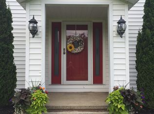 12823 Vincent Dr, Chesterland, OH 44026