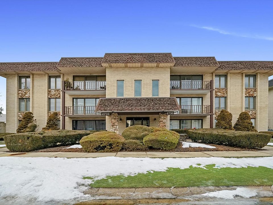1st image of 4716 W 106th Pl APT 1C