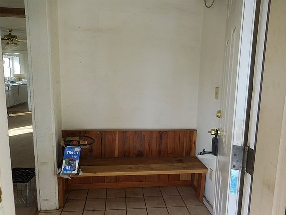 4th image of 309 Fir St