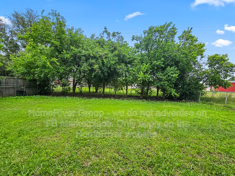 1709 Clark Trl — Photo 16