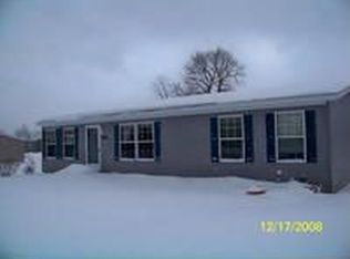 8357 Crest Ln, Mesick, MI 49668