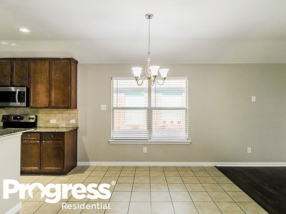 5th image of 1009 Villa Paloma Blvd