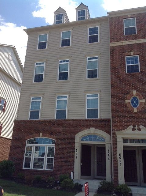 5055 Small Gains Way