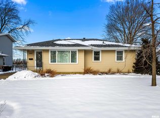 207 Devonshire Rd, Washington, IL 61571