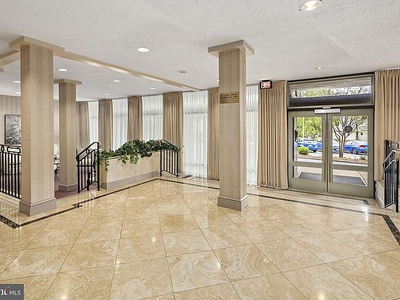 4th image of 4390 Lorcom Ln APT 803