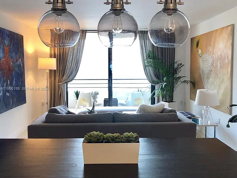 2333 Brickell Ave #Penthouse 207 — Photo 2
