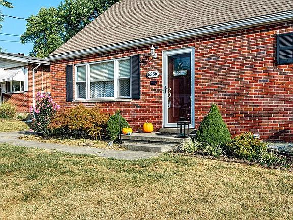 3rd image of 5386 Pembina Dr