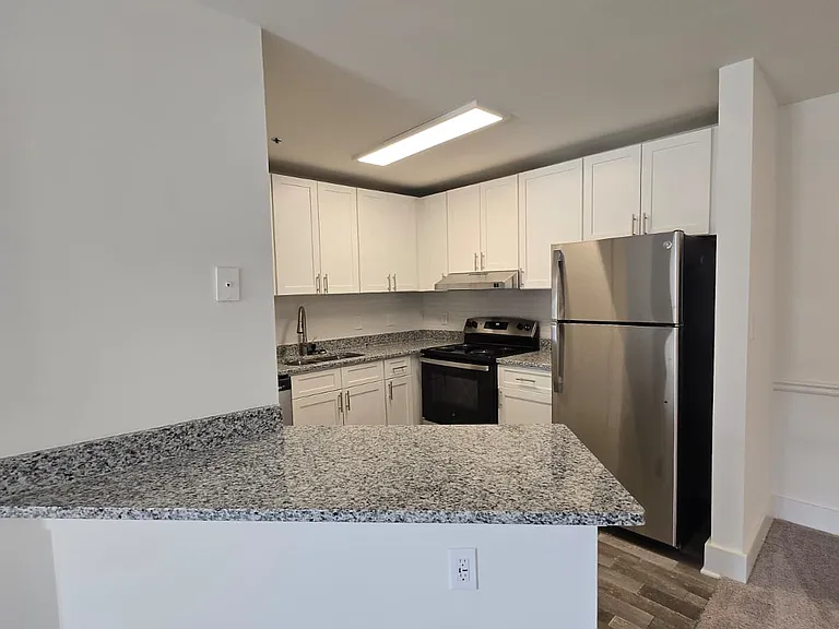 Wesley St. Claire Apartments at Lawrenceville — Photo 100