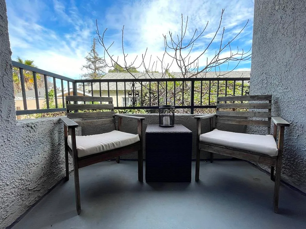 Studio, $1,895 — Photo 4
