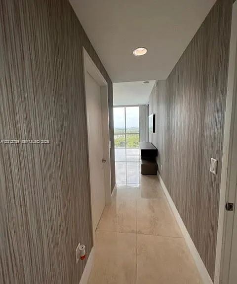 17111 Biscayne Blvd #2102 — Photo 25