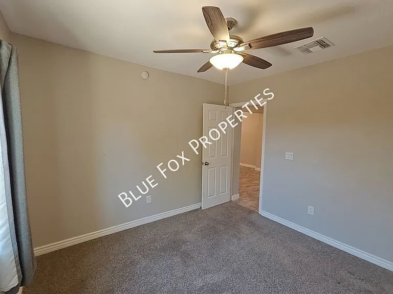 619 S Highland Ave — Photo 24