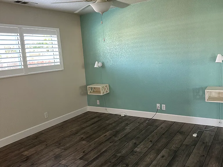 436 N Powers Ave — Photo 8