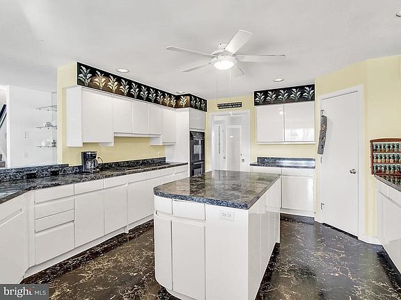 5th image of 700 Wind Rush Dr