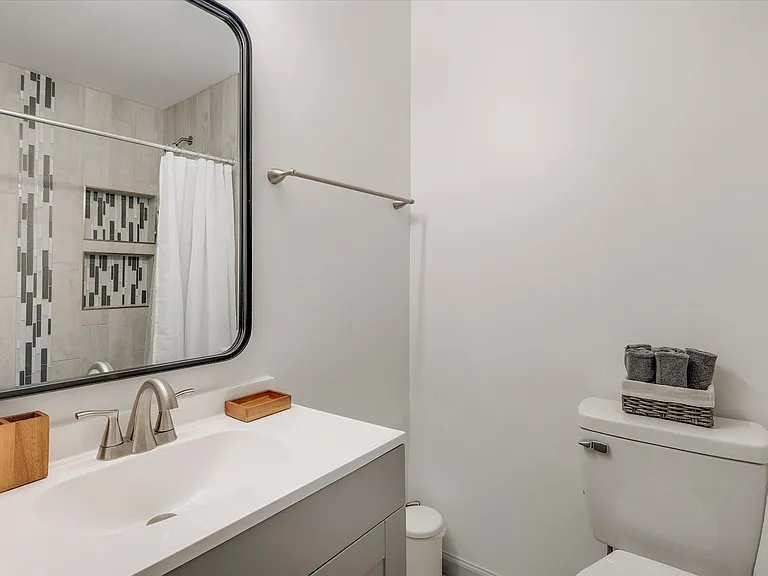 2412 Pebblebrook Trl — Photo 25