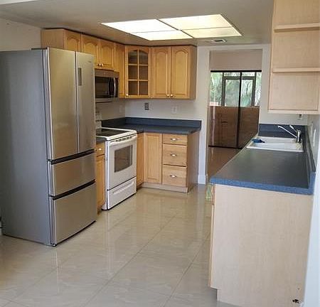 5th image of 11 Seville Cir