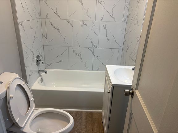 4th image of 1609 W 25th St