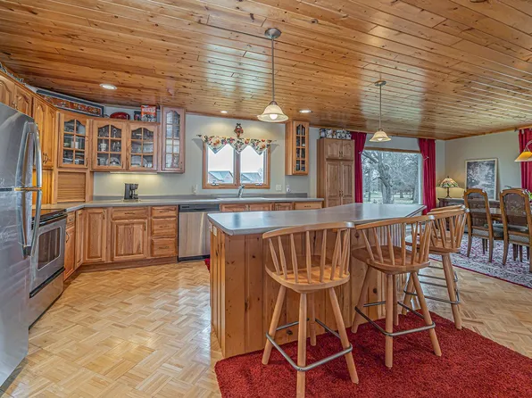 321 Isle Harbor Dr, Federal Dam, MN 56641