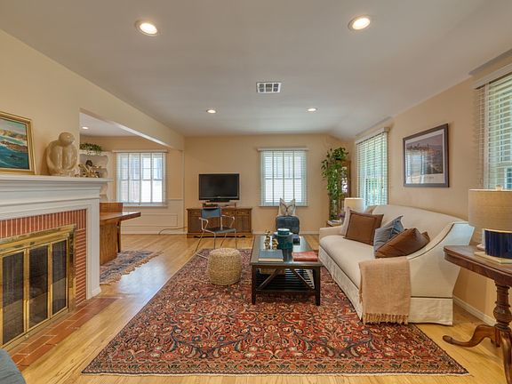 2nd image of 1805 Roosevelt Ave