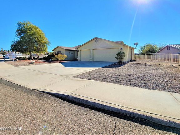 2nd image of 2900 Sombrero Dr