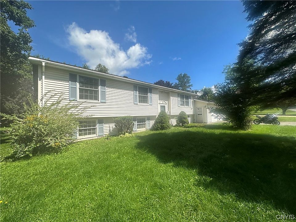 1st image of 17 Fairlane Dr