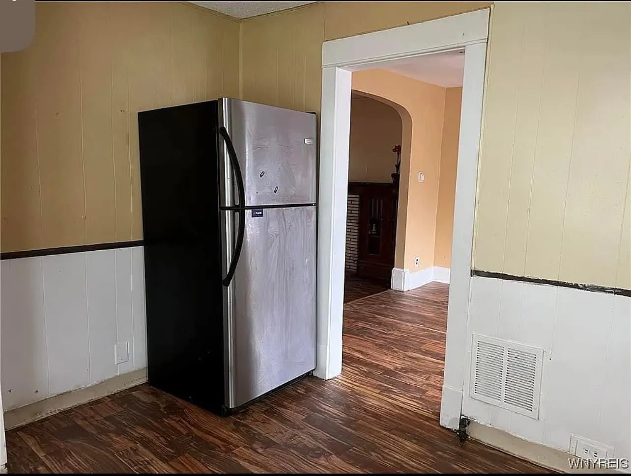 36 Alice Ave — Photo 3