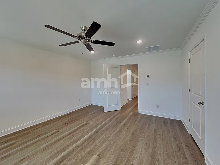 1219 Livengood Way — Photo 9