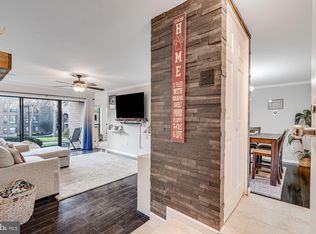 11236 Chestnut Grove Sq APT 161, Reston, VA 20190