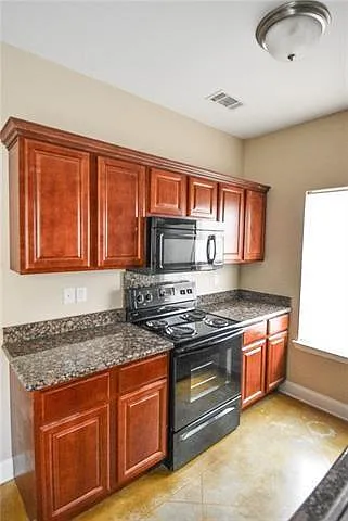 2 bed, 2.0 bath, 736 sqft, $1,000 — Photo 4