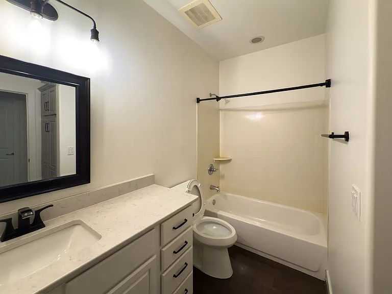 945 E Playa Del Norte Dr #2010 — Photo 16
