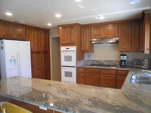 5th image of 36222 42nd St E