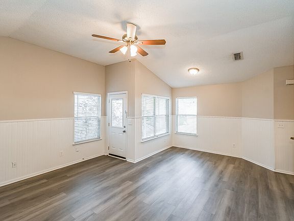 4th image of 278 Carriann Cove Ct
