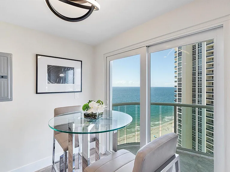 3400 Galt Ocean Dr #1906S — Photo 7