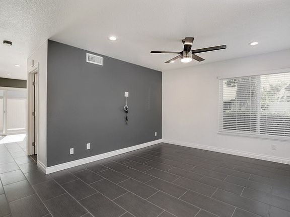 5th image of 2732 W Northwood