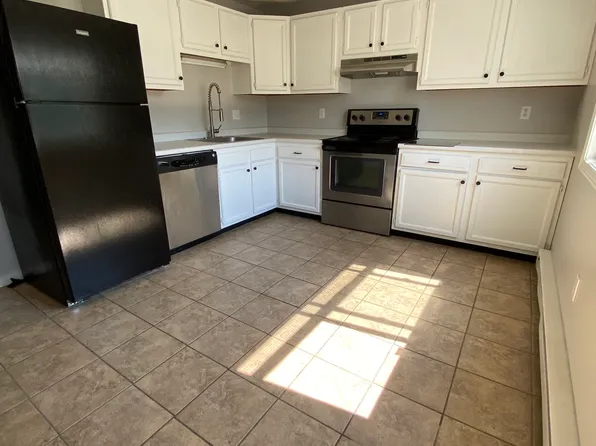 250 Union St, Milford, NH 03055