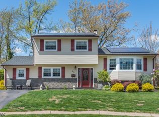 44 Thistle Ct, Fords, NJ 08863