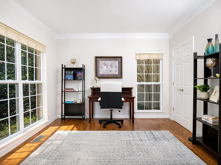 10301 Rougemont Ln — Photo 27