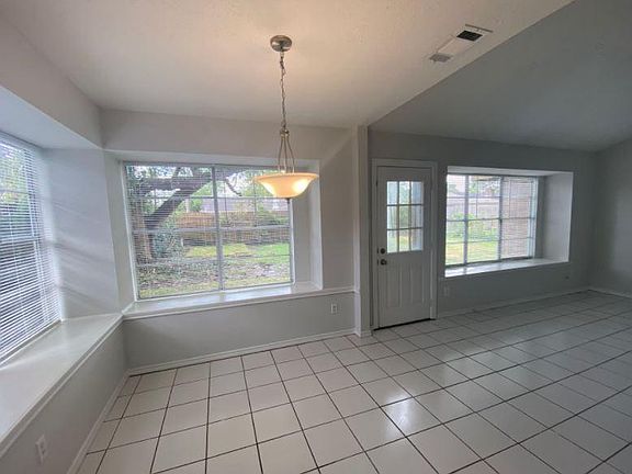 3rd image of 16607 Barcelona Dr