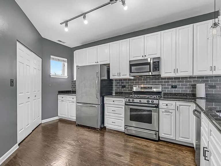1406 S Halsted St #3B — Photo 7