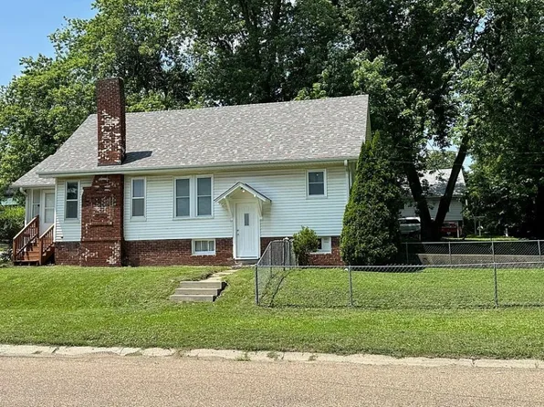 1015 A Ave E, Oskaloosa, IA 52577