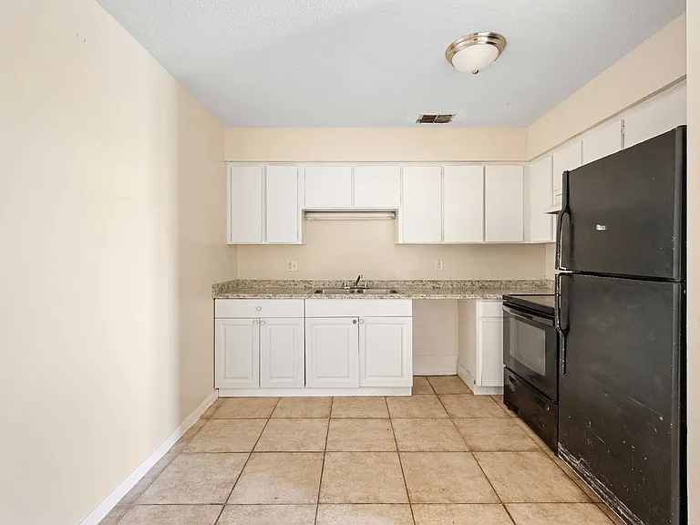 37540 Martin Luther King Blvd — Photo 7