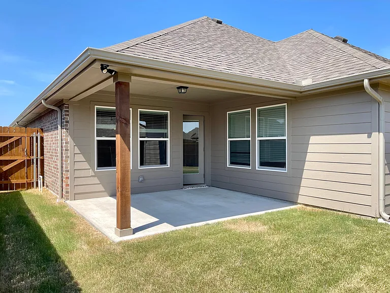 705 Tippit Ln — Photo 10