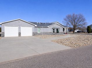 2 Meadow Ln, Swink, CO 81077