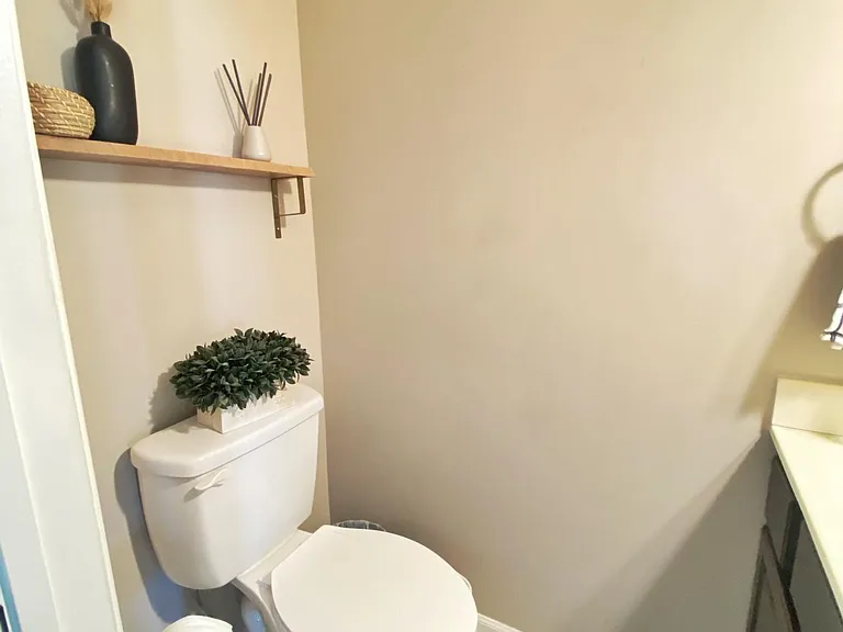 1657 Fairfax Dr — Photo 17