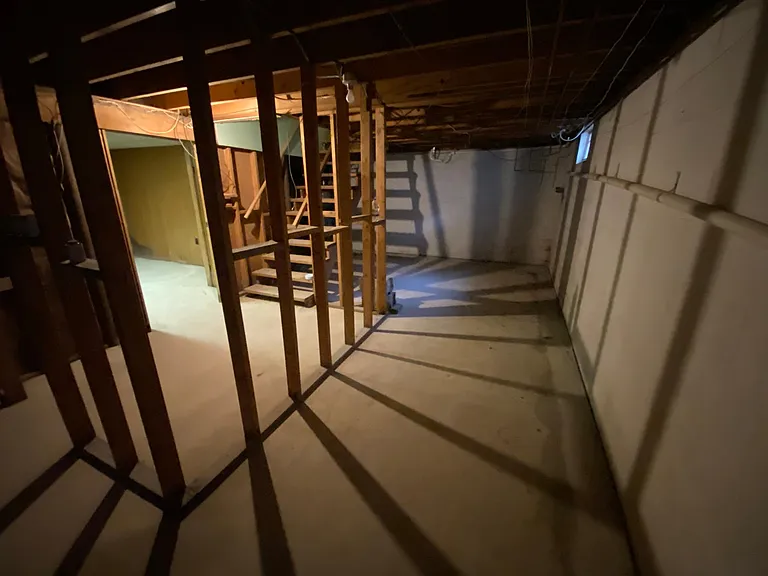 Heinemann Ave — Photo 25