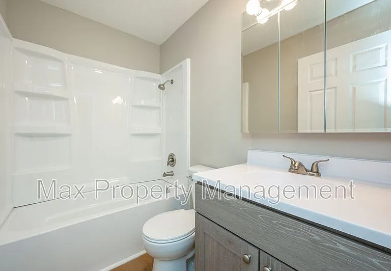 4003 Indianapolis Ave — Photo 3