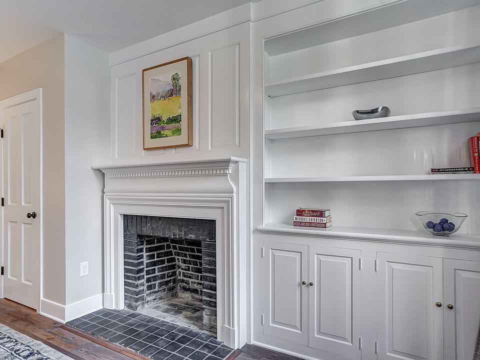 Bookshelves in Master