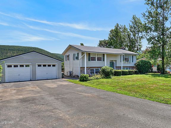 2nd image of 100 Mountain View Dr