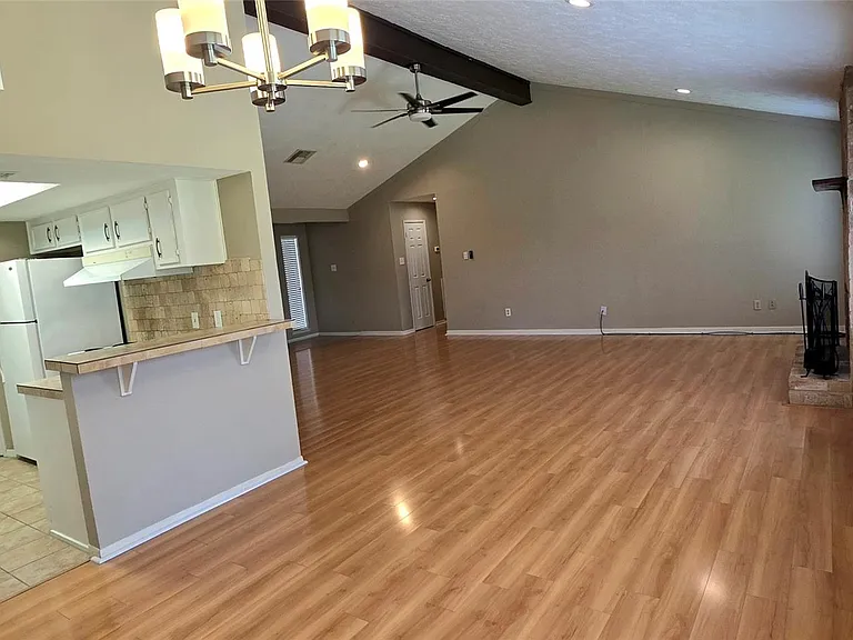 3038 Shawnee Dr — Photo 4