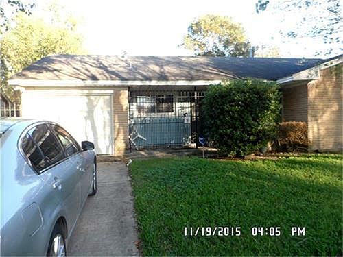 1st image of 5655 Cedarburg Dr