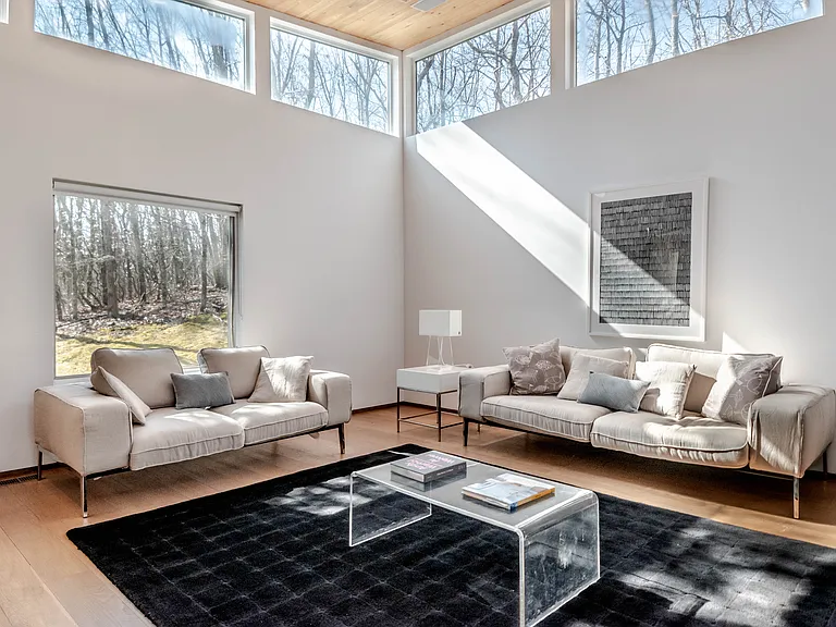 500 Old Sag Harbor Rd — Photo 11